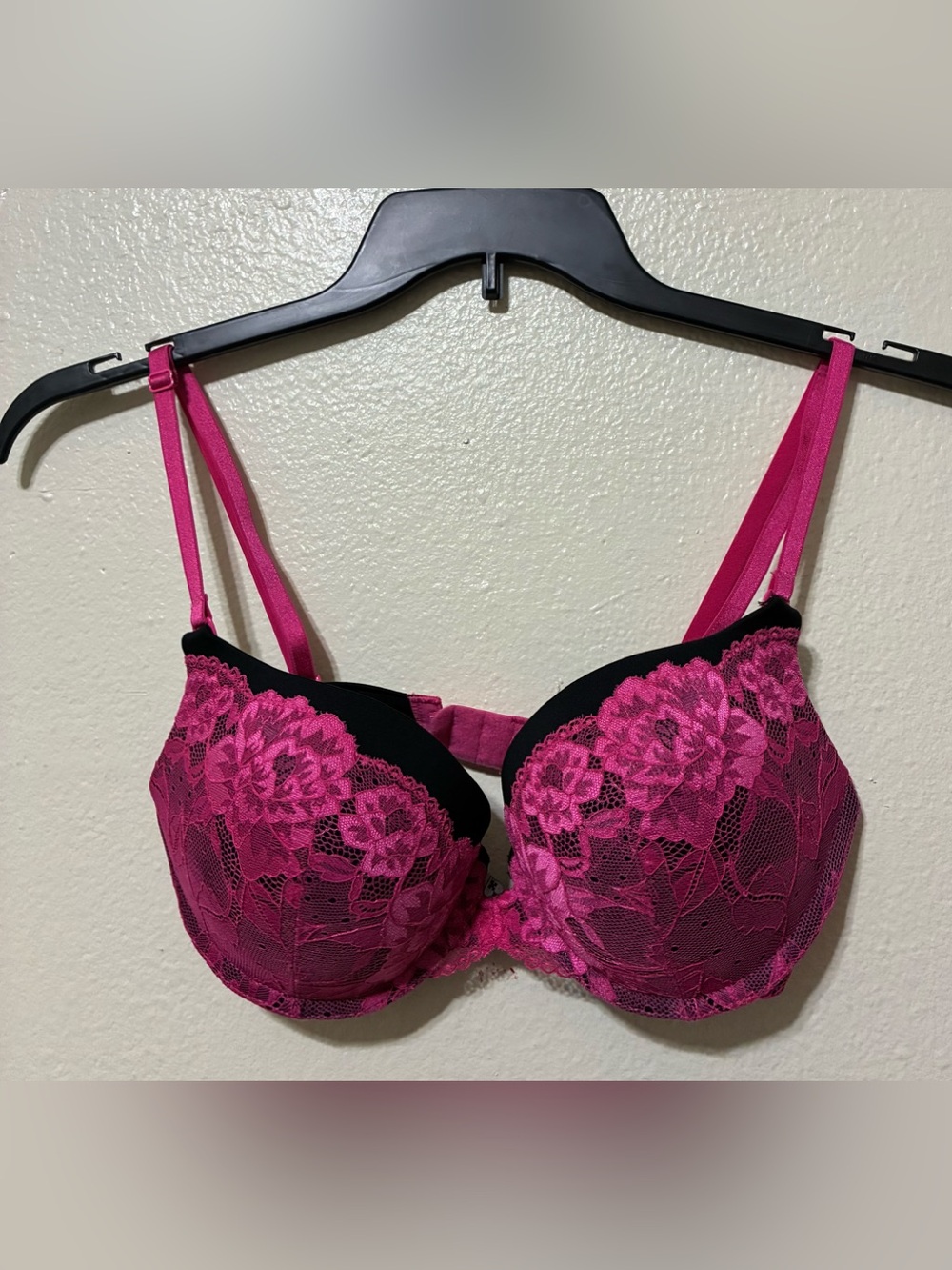 Blackheart Push-Up Bra - Elegant Support